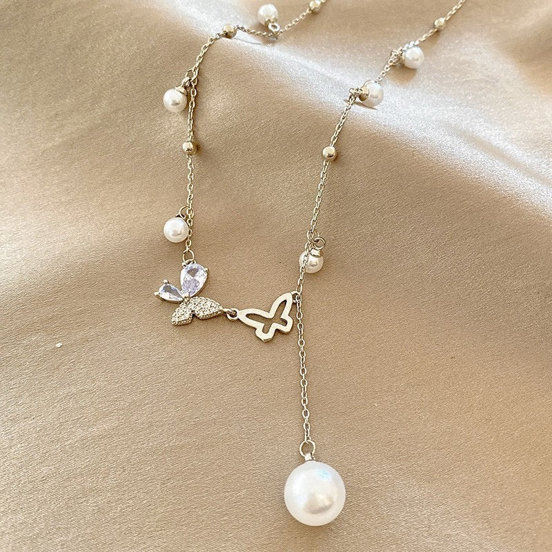Flutterkiss Necklace
