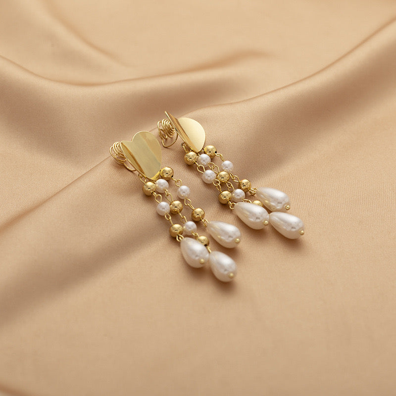 Pearl Heartfall Earrings
