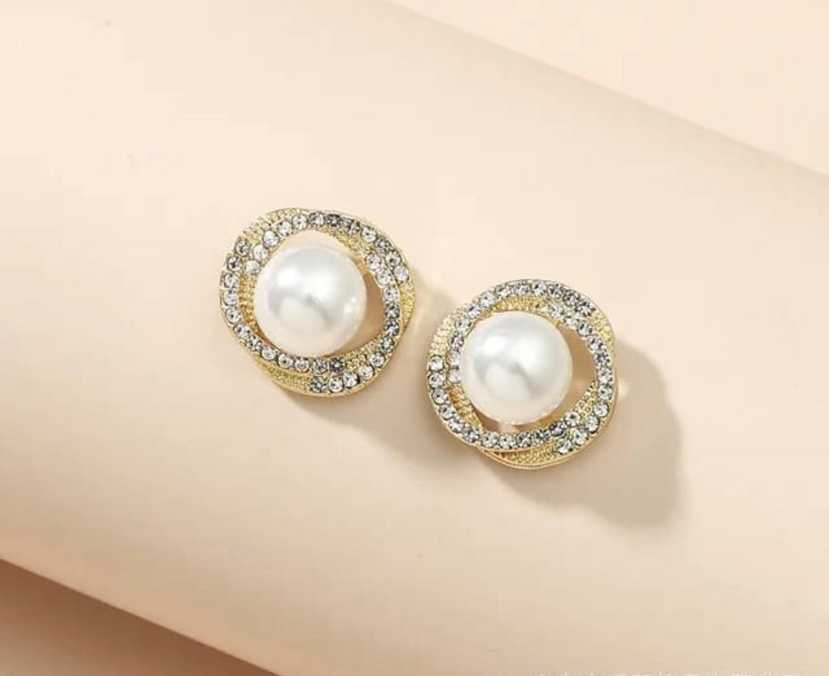 Luna Pearl Halo Earrings