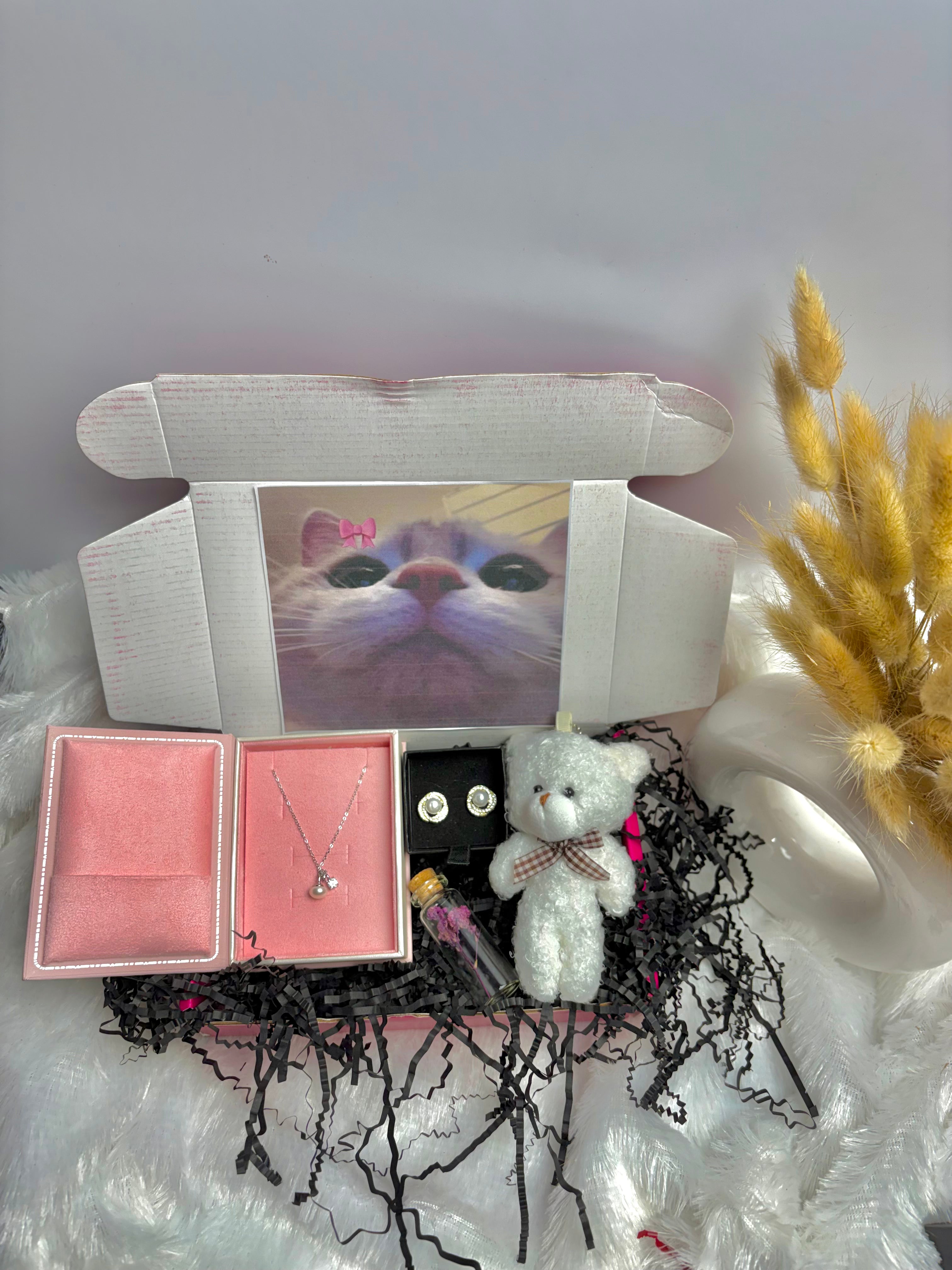 Pearl Promise Gift Hamper